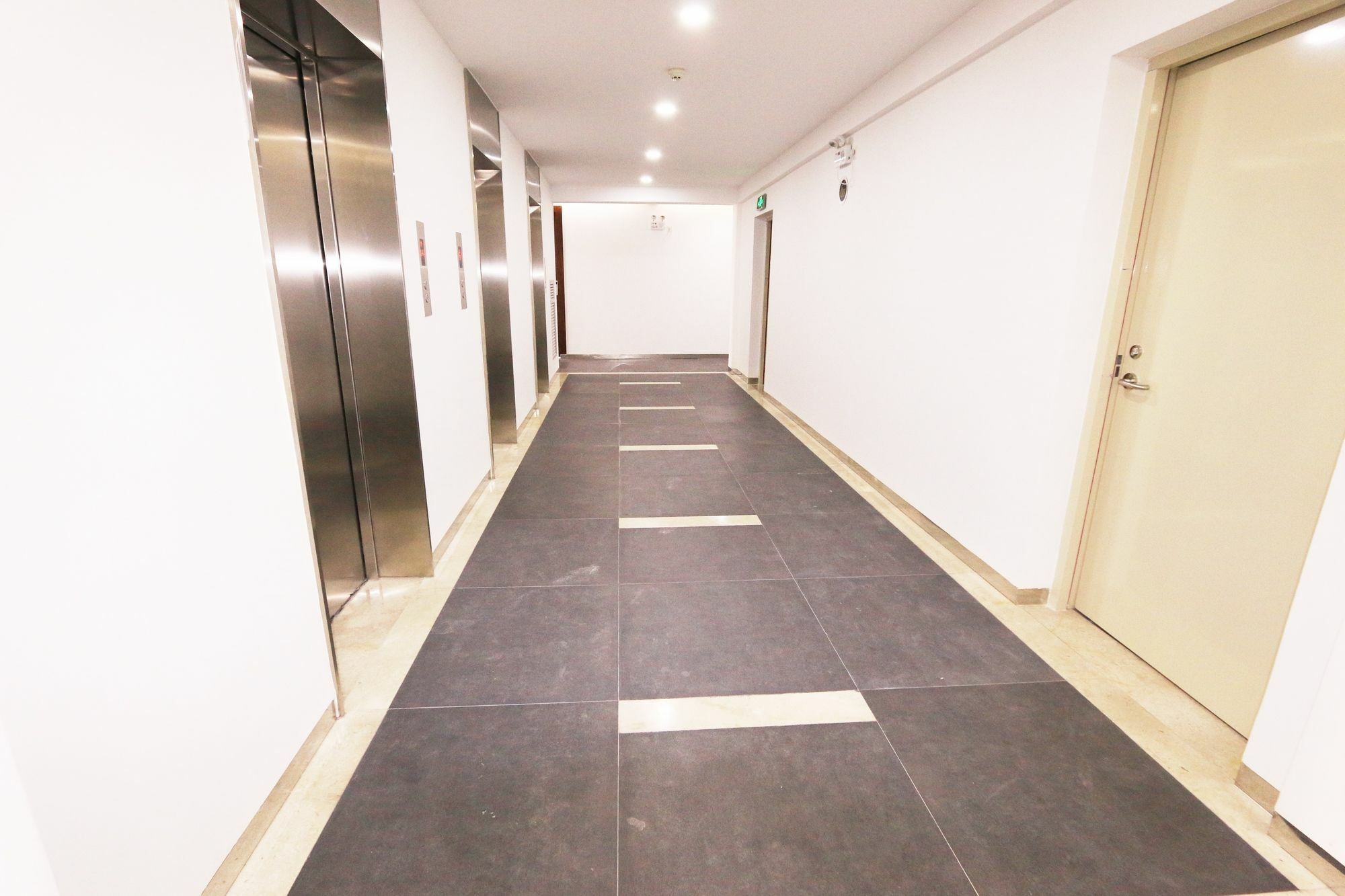 Eastland Hotel & Apartment Phnom Pen Exterior foto