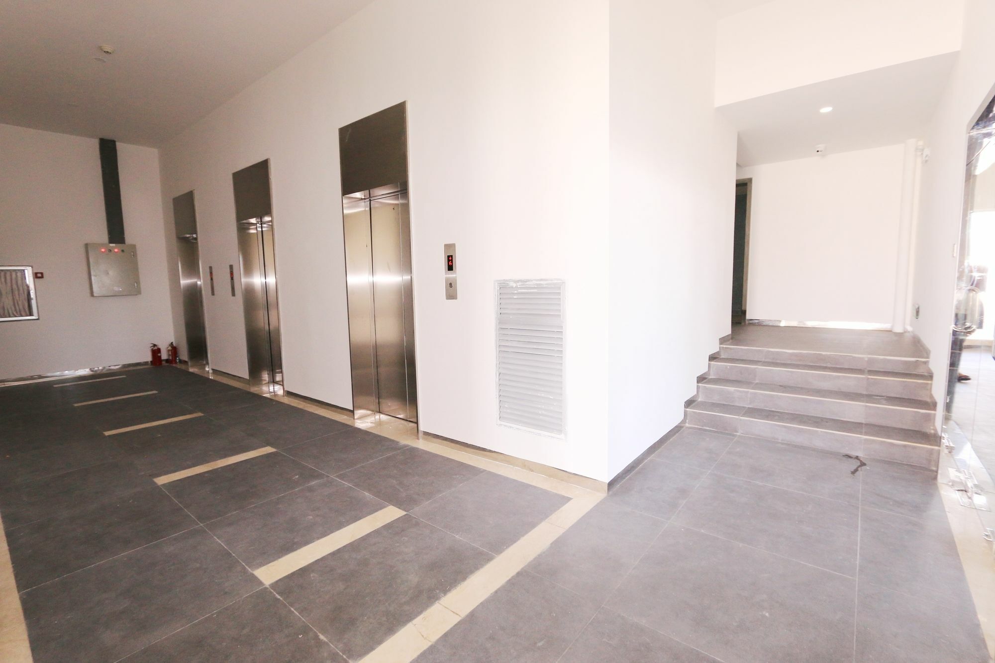 Eastland Hotel & Apartment Phnom Pen Exterior foto