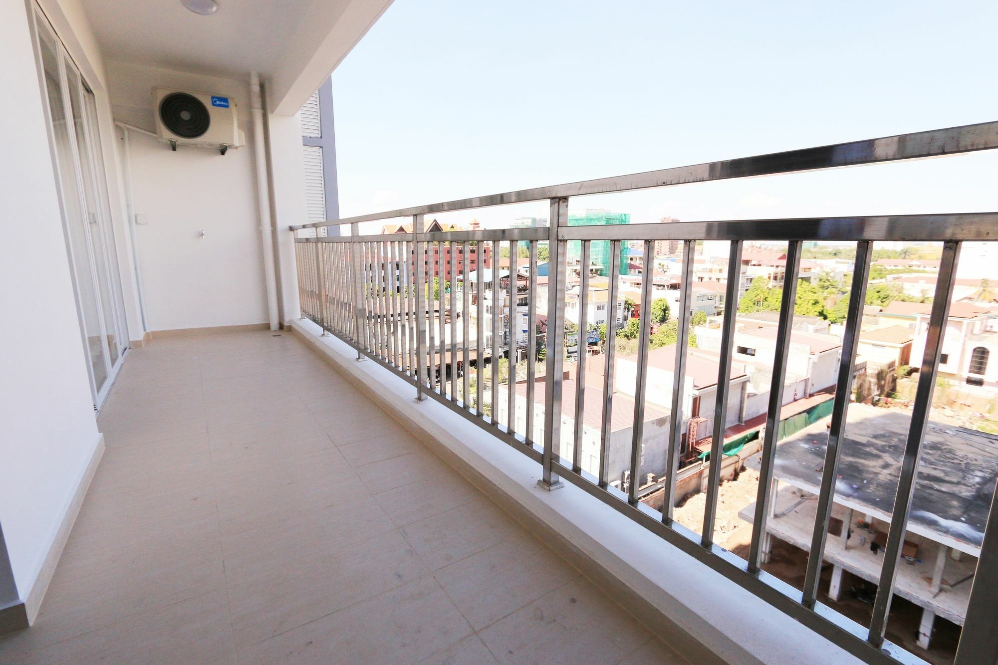 Eastland Hotel & Apartment Phnom Pen Exterior foto